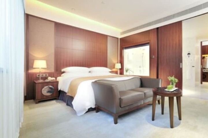 Room 6 of 59