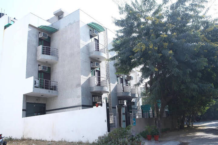 OYO Rooms Cyber City Oakwood