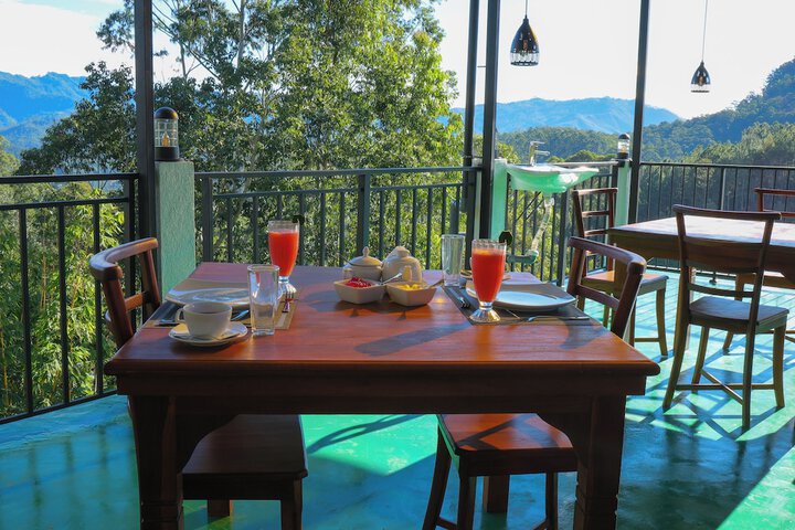 Breakfast/Coffee Service 64 of 116