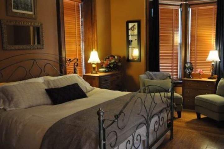 Room 9 of 43