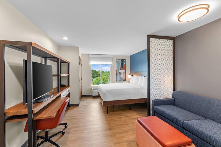 Room 44 of 65