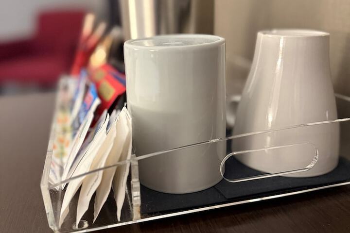 Breakfast/Coffee Service 48 of 100