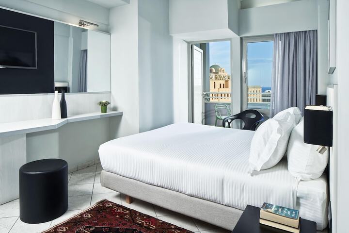 Room 21 of 67