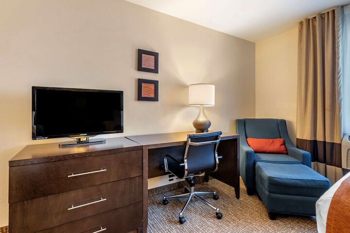 Room 12 of 26