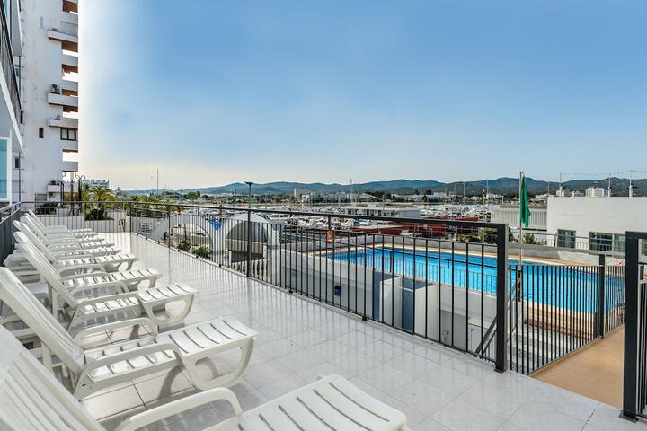 Hotel with Pool