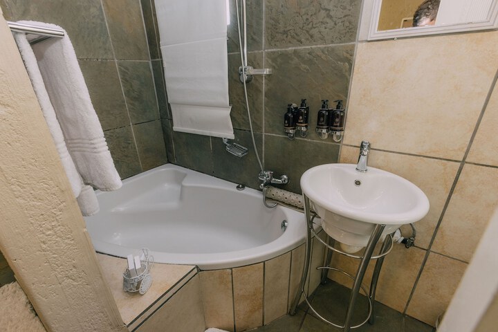 Room 45 of 63