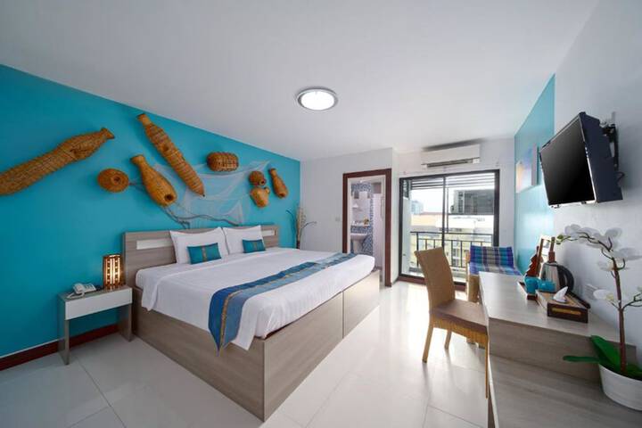 Room 15 of 51