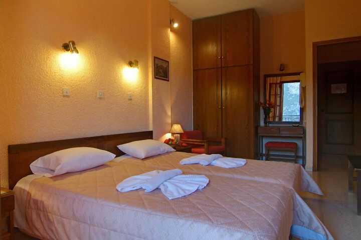 Room 9 of 39