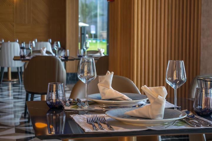 Dining 64 of 115