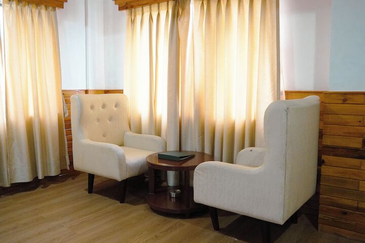 Room 4 of 40