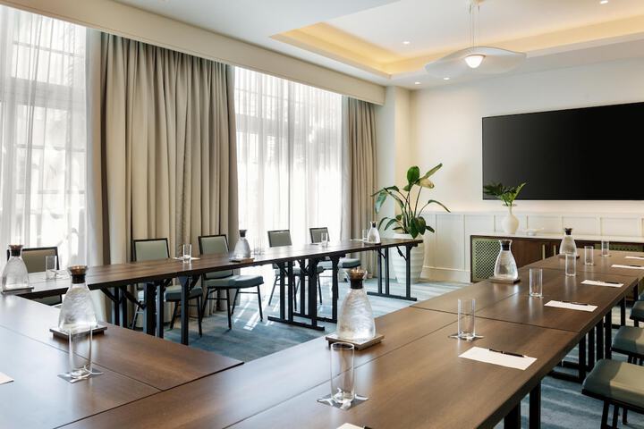 Meeting facility