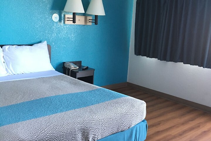 Room 8 of 45