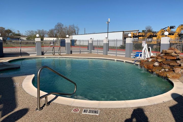 Pool 17 of 37