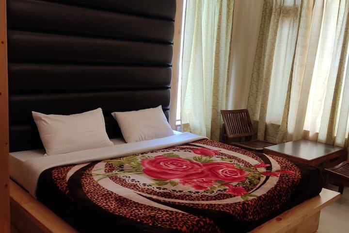 Room 16 of 46