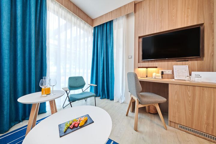 Room 14 of 66