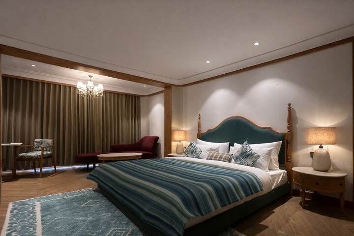 Room 10 of 40