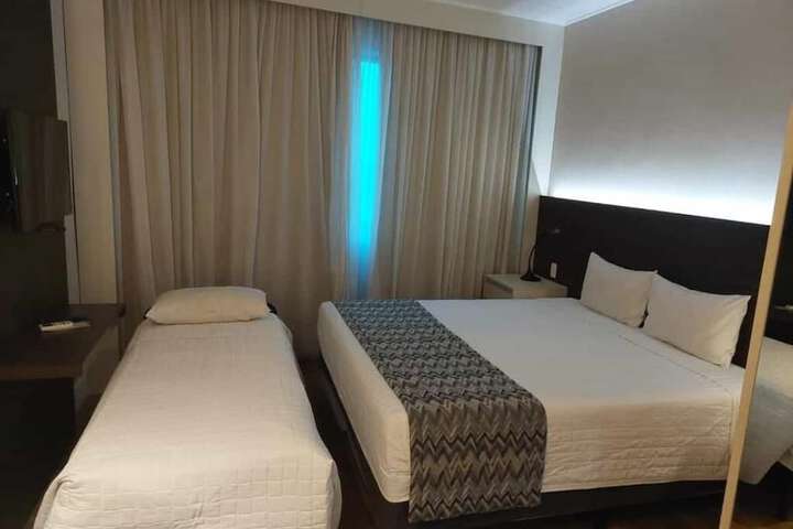 Room 10 of 41