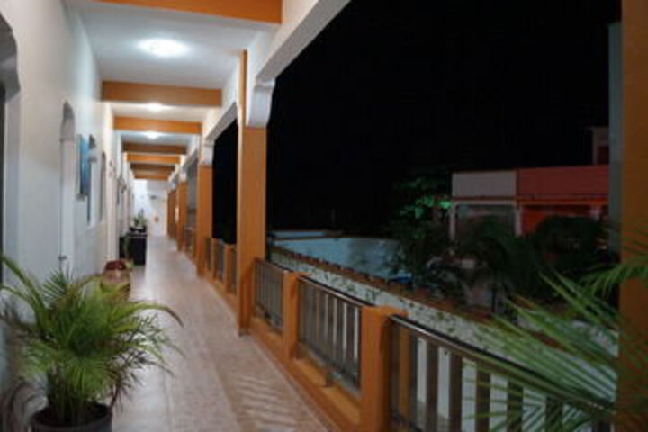 Ballroom/Hall 27 of 39