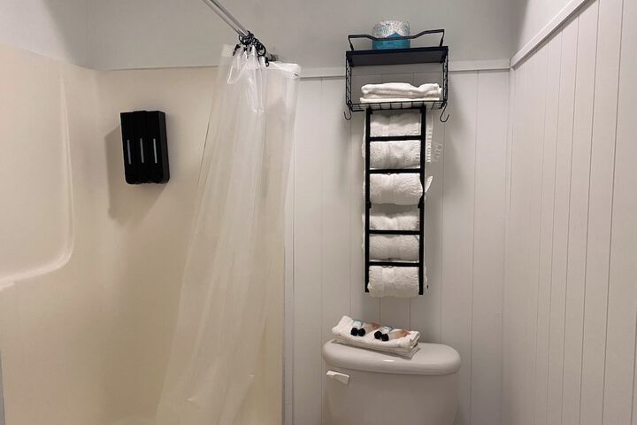 Room 70 of 86