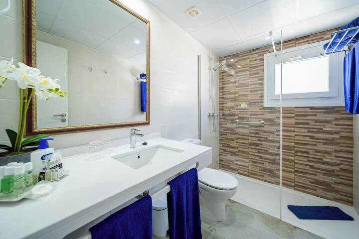 Clean Restrooms