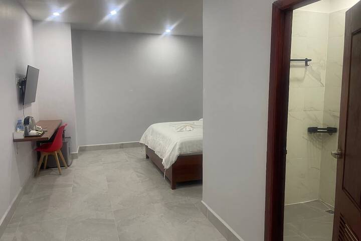 Room 72 of 148