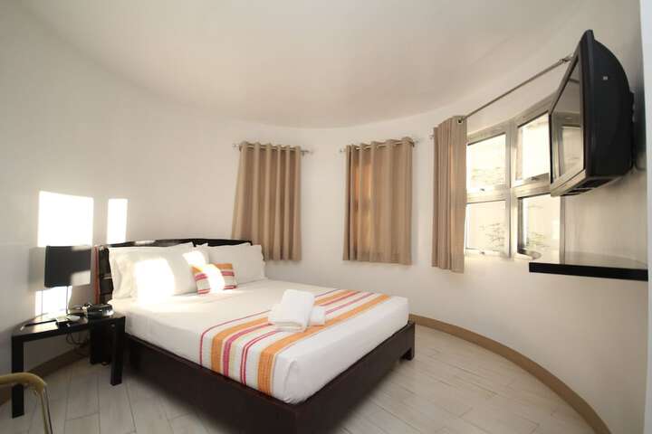 Room 3 of 29