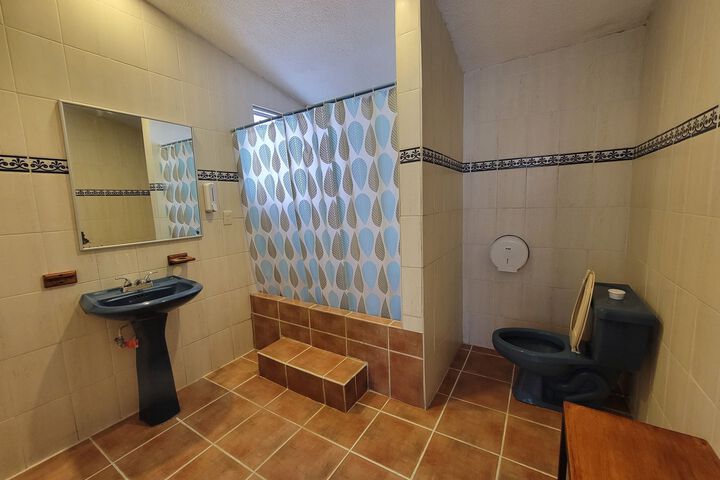 Room 3 of 17