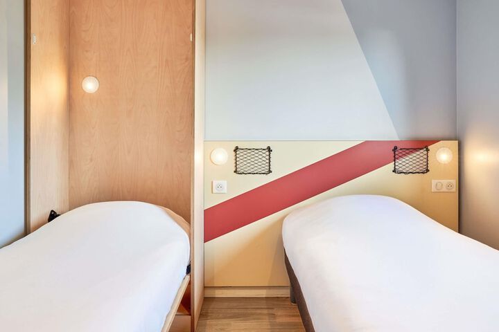 Room 20 of 38