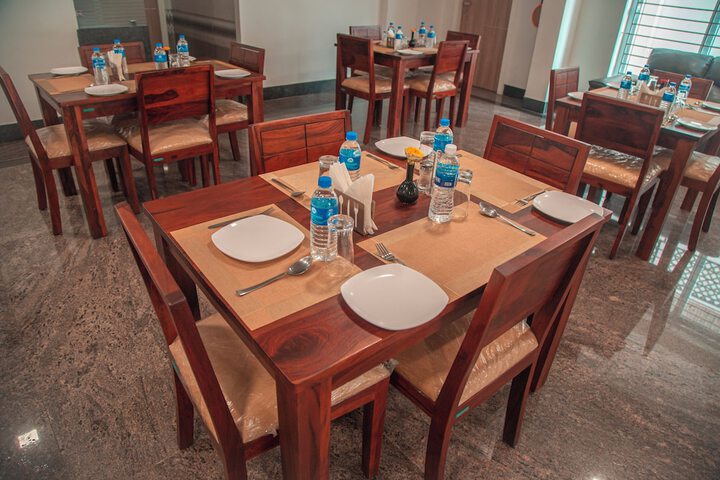 Dining 38 of 46