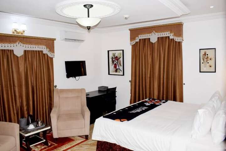 Room 2 of 13