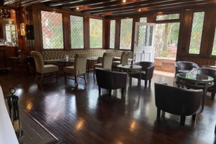 Lounge 20 of 130