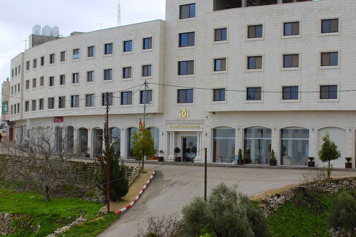 Hotel 98 of 107