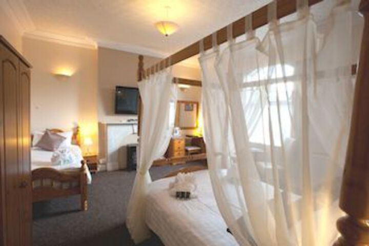 Room 7 of 23