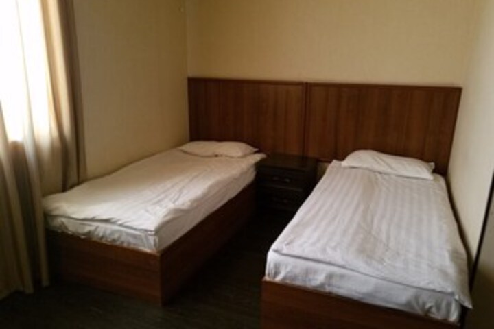Room 9 of 19