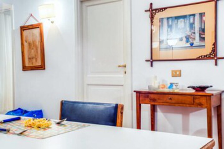 Room 15 of 25