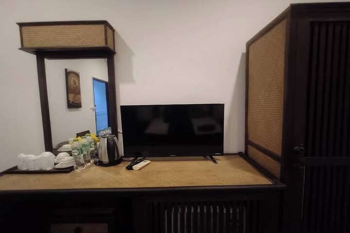 Room 28 of 55