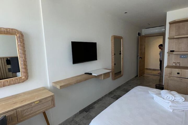 Room 11 of 59