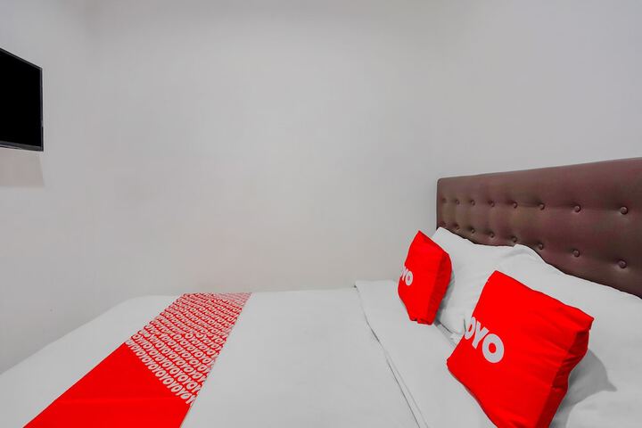 Room 16 of 22