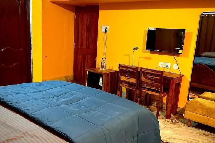 Room 10 of 73