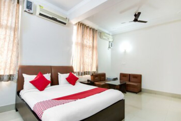 Room 27 of 28