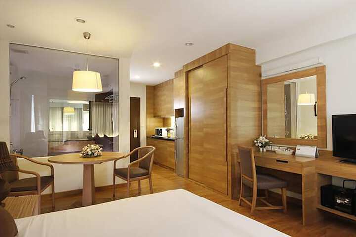 Room 8 of 31