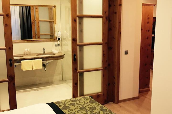 Room 12 of 44