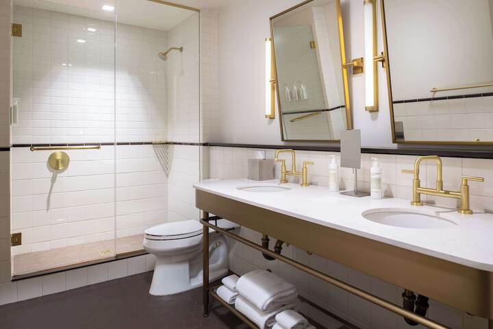 Bathroom shower