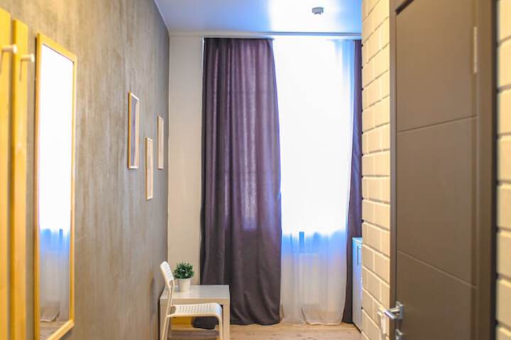 Room 13 of 40