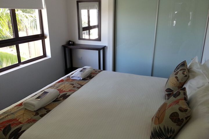 Room 8 of 200