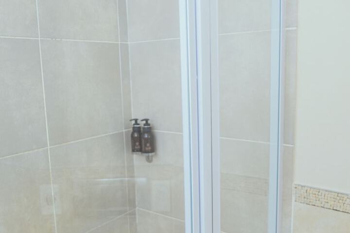 Room 47 of 120
