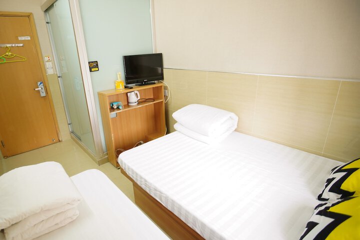 Room 62 of 195