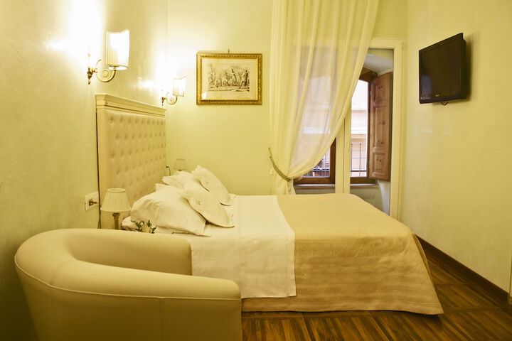 Room 5 of 25