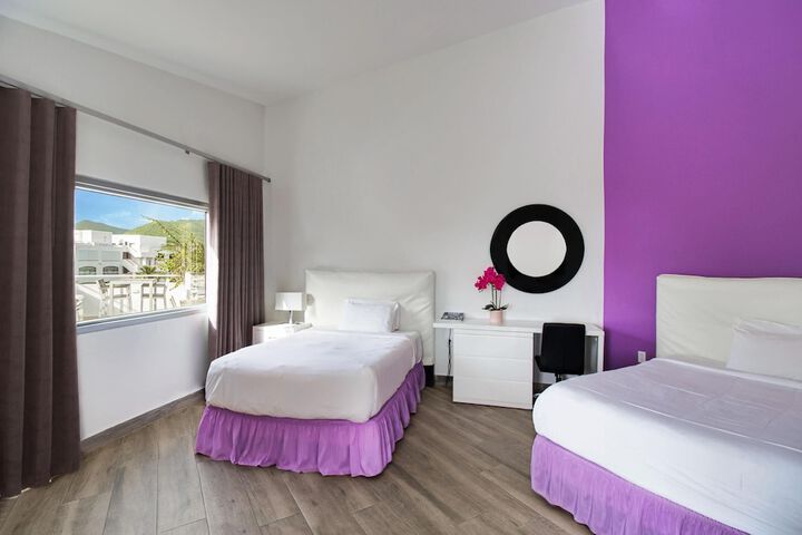 Room 10 of 40