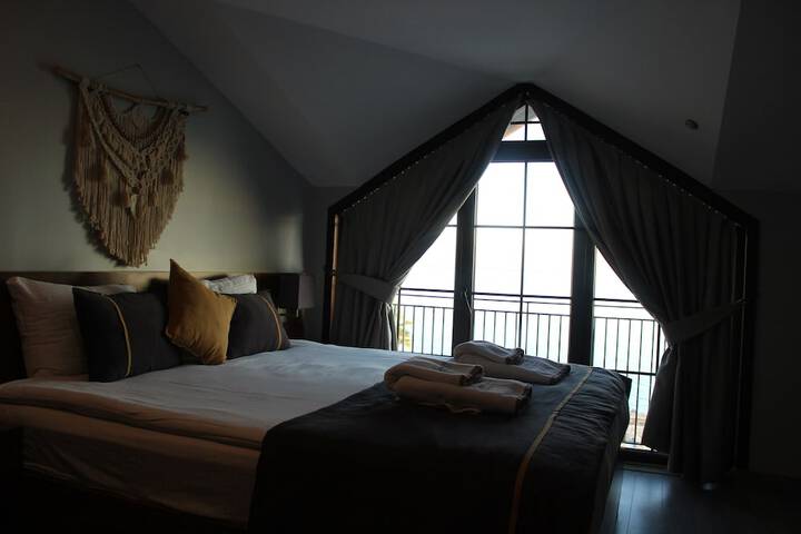 Room 21 of 68